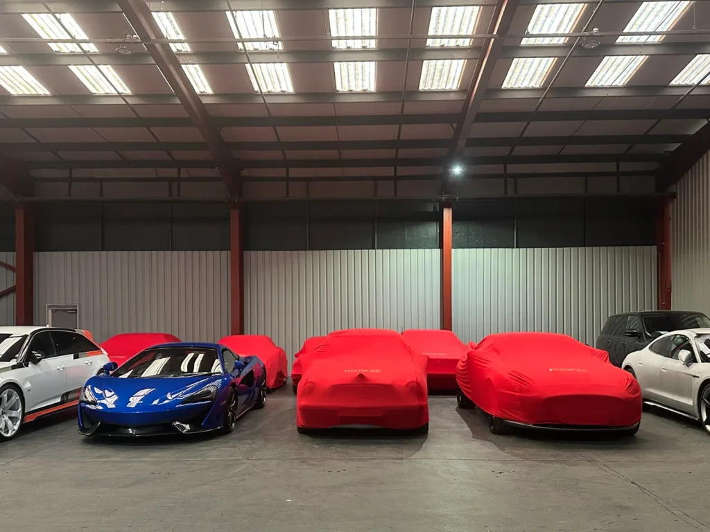 Pitstop 66 facility with cars standing in it